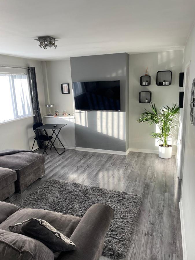 Fantastic Full 3 Bedroom Modern Apartment Belfast Bagian luar foto